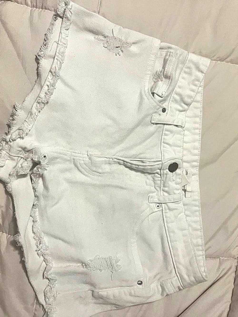 H&M White Denim Cutoff Shorts Women's Distressed White Jean Shorts size 4